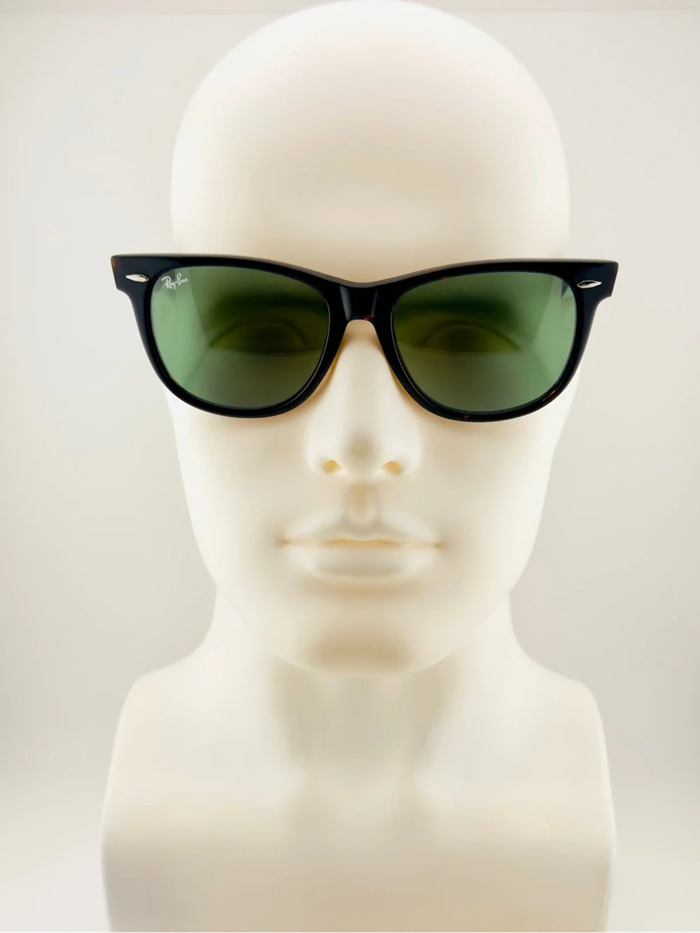 Ray-Ban Classic Wayfarer Sunglasses RB2140 Tortoise Frame with Green Lens 54mm